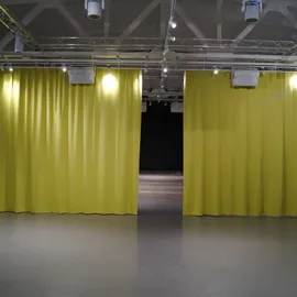 Занавесы для спортзала